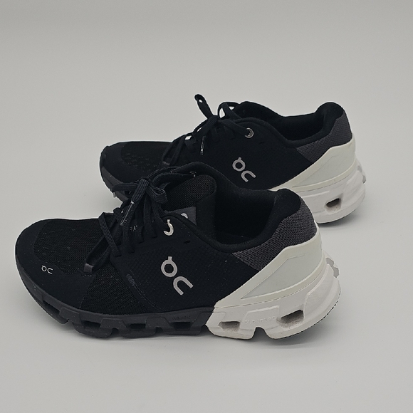 On Running Women's Cloud Flyer Athletic Shoes in Black and White - Picture 5 of 16